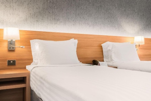 Holiday Inn Darling Harbour image 16